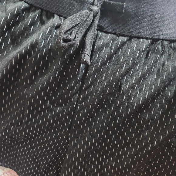 Athletic Works Black Running Shorts with Subtle Pinstripe - Picture 4 of 4